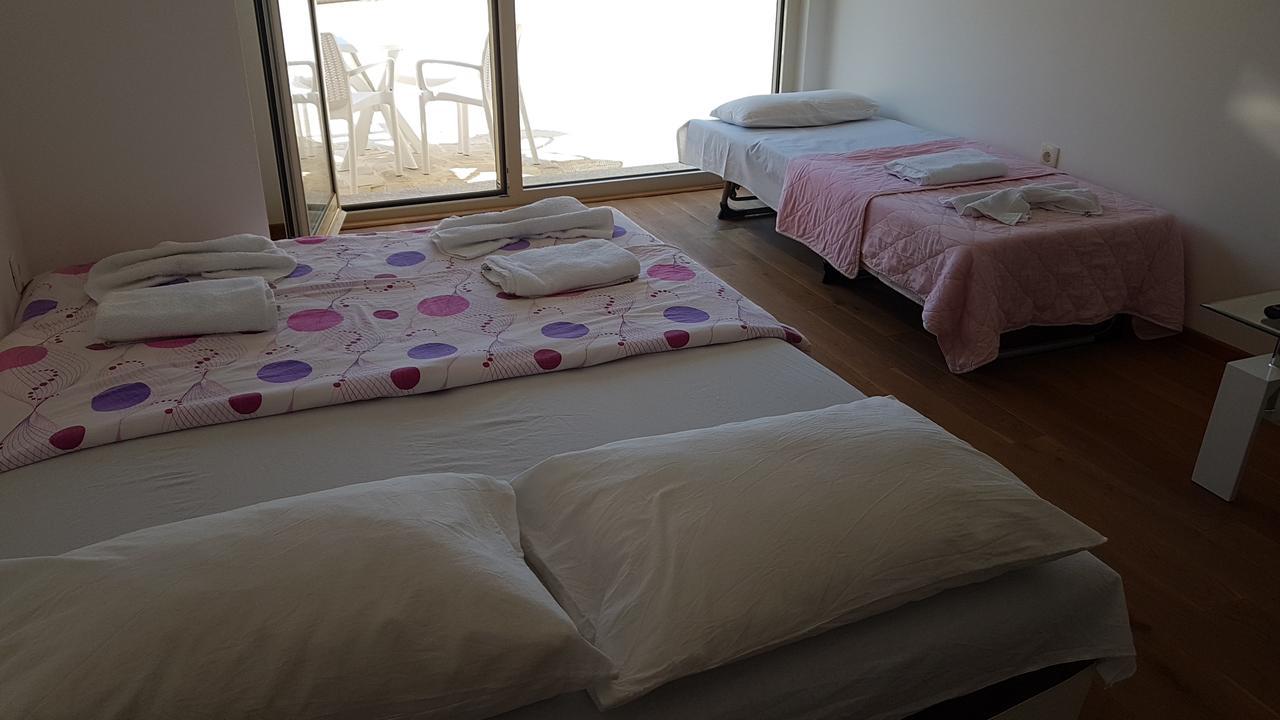 Lux Apartment Vidovic Рафаиловичи Екстериор снимка